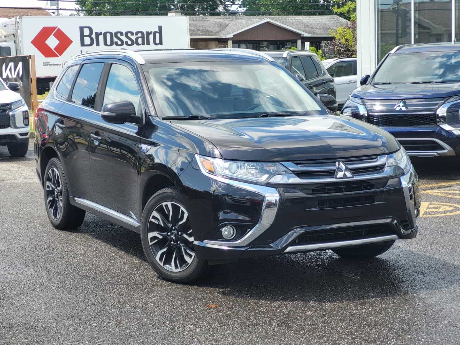 2018 Mitsubishi Outlander PHEV SE - Image 1