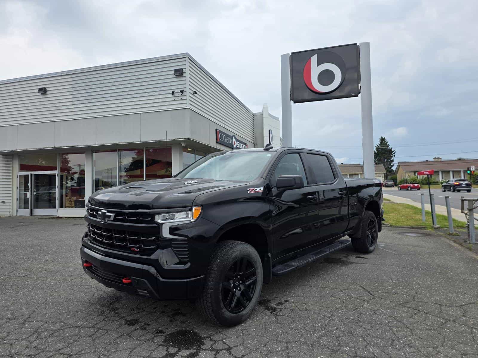 2024 Chevrolet Silverado 1500 LT Trail Boss - Image 1