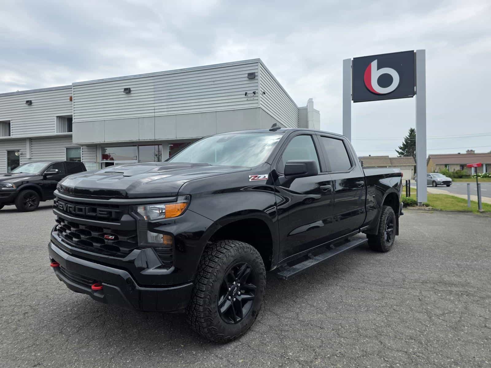 2024 Chevrolet Silverado 1500 Custom Trail Boss - Image 1