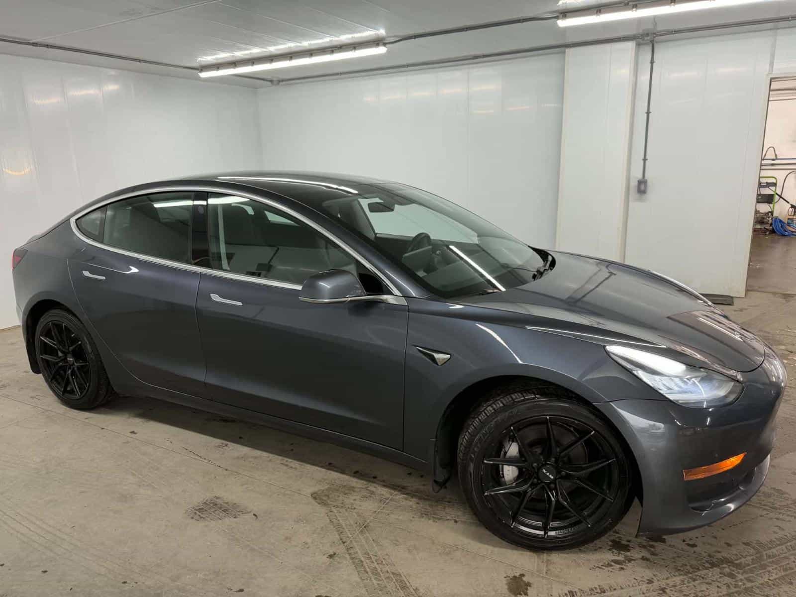 2020 Tesla Model 3 Standard Range Plus - Image 1