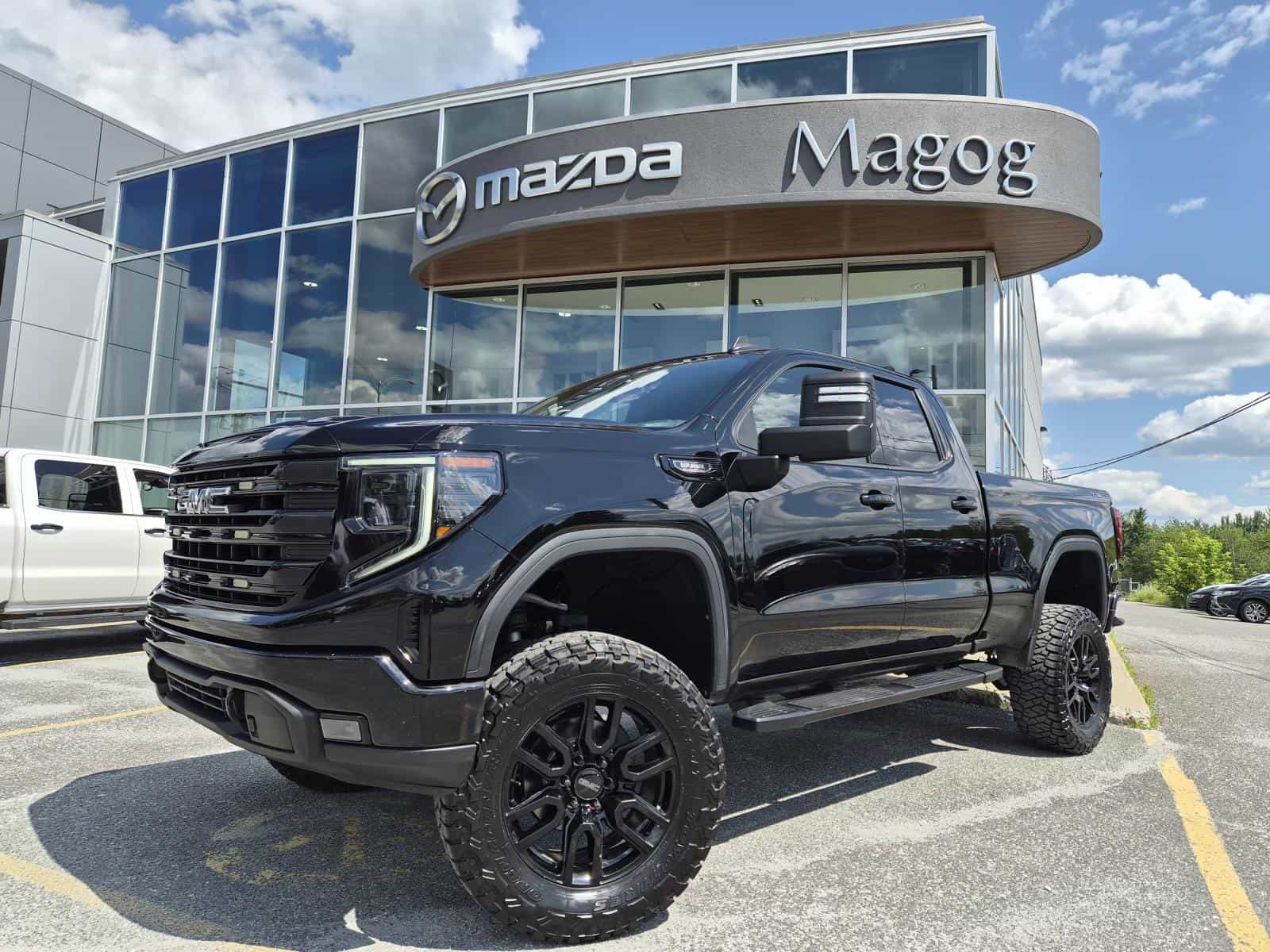 2023 GMC Sierra 1500 Elevation - Image 1