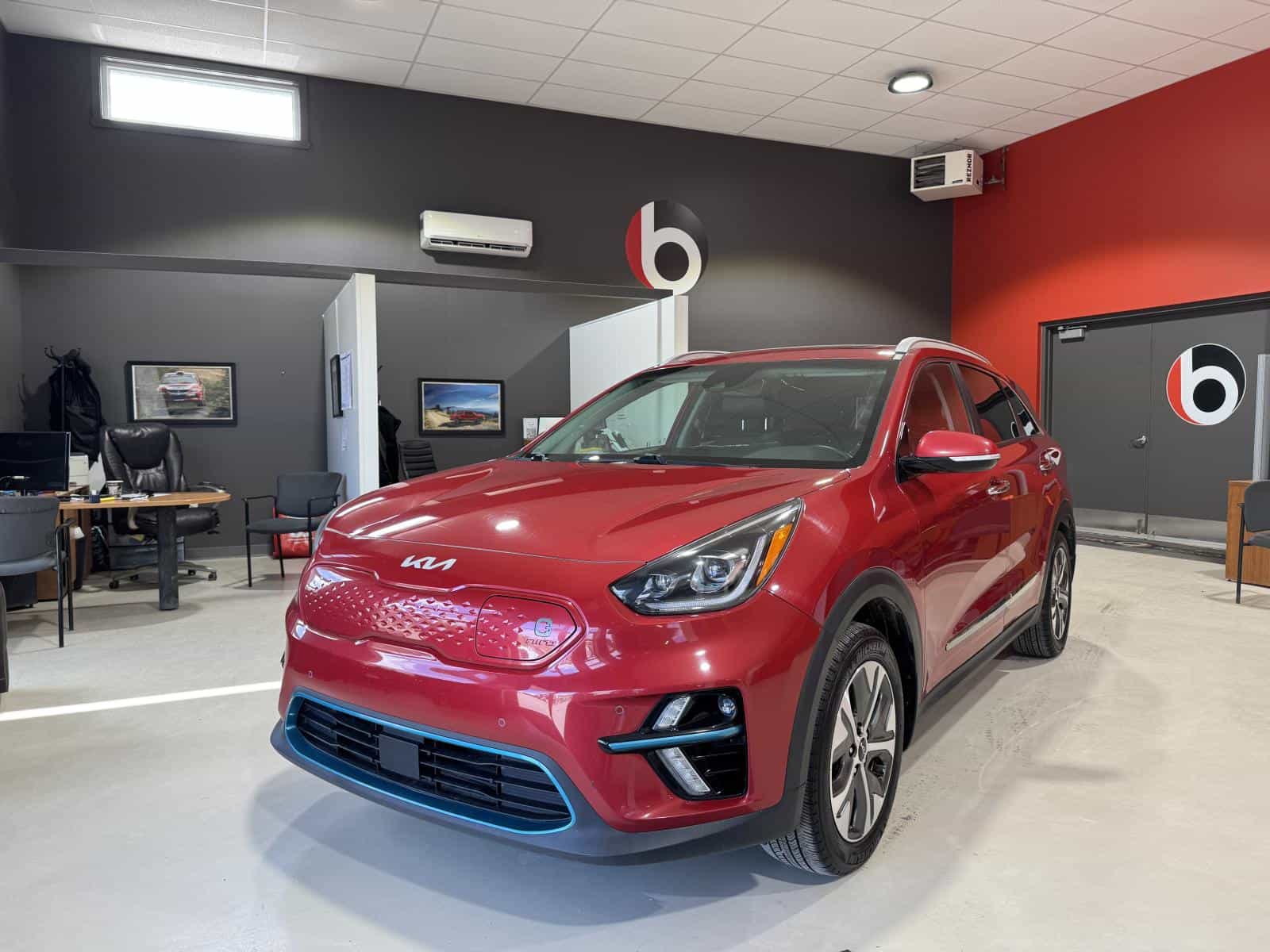 2022 Kia Niro EV SX Touring - Image 1