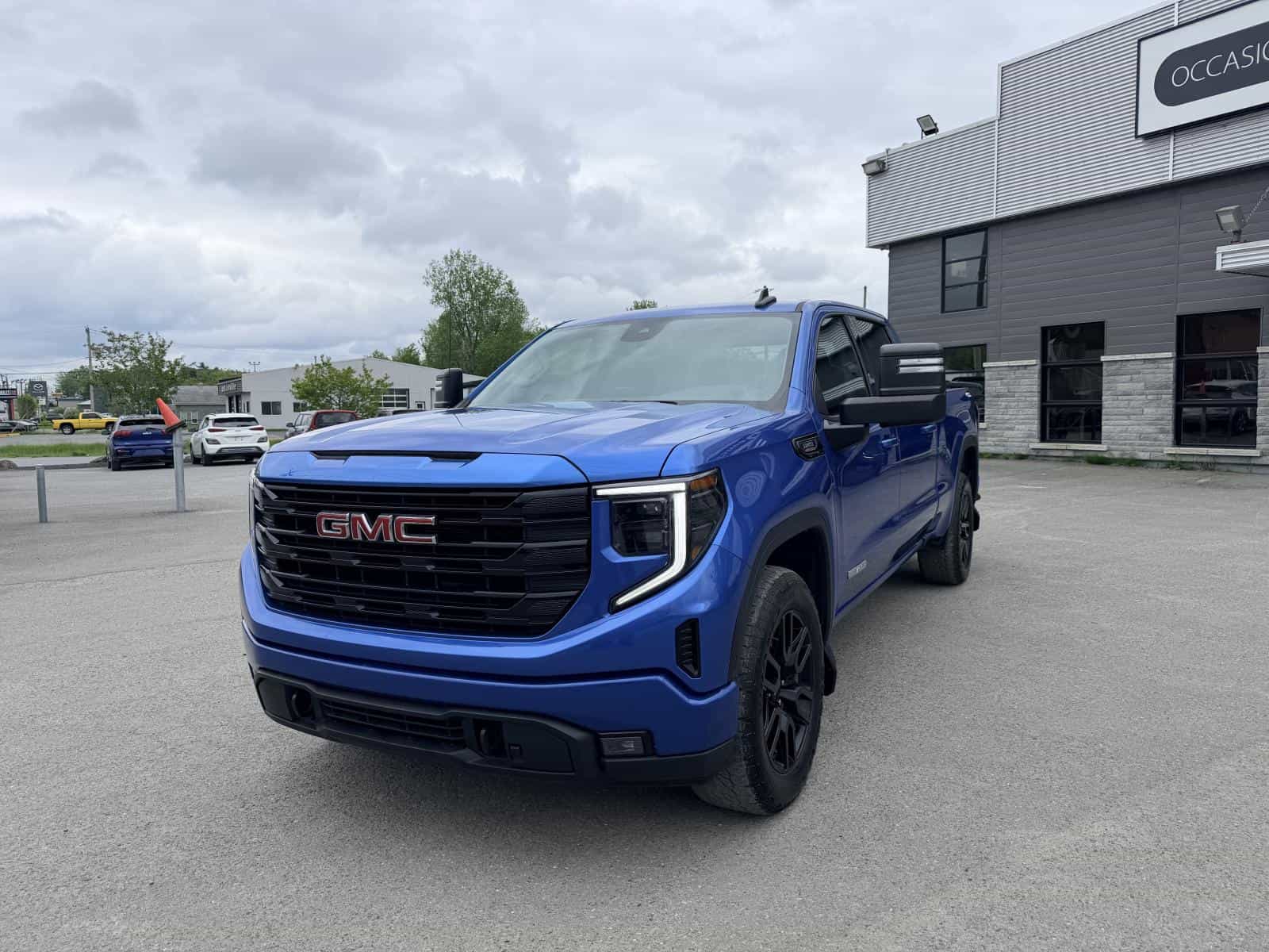 2023 GMC Sierra 1500 Elevation - Image 1
