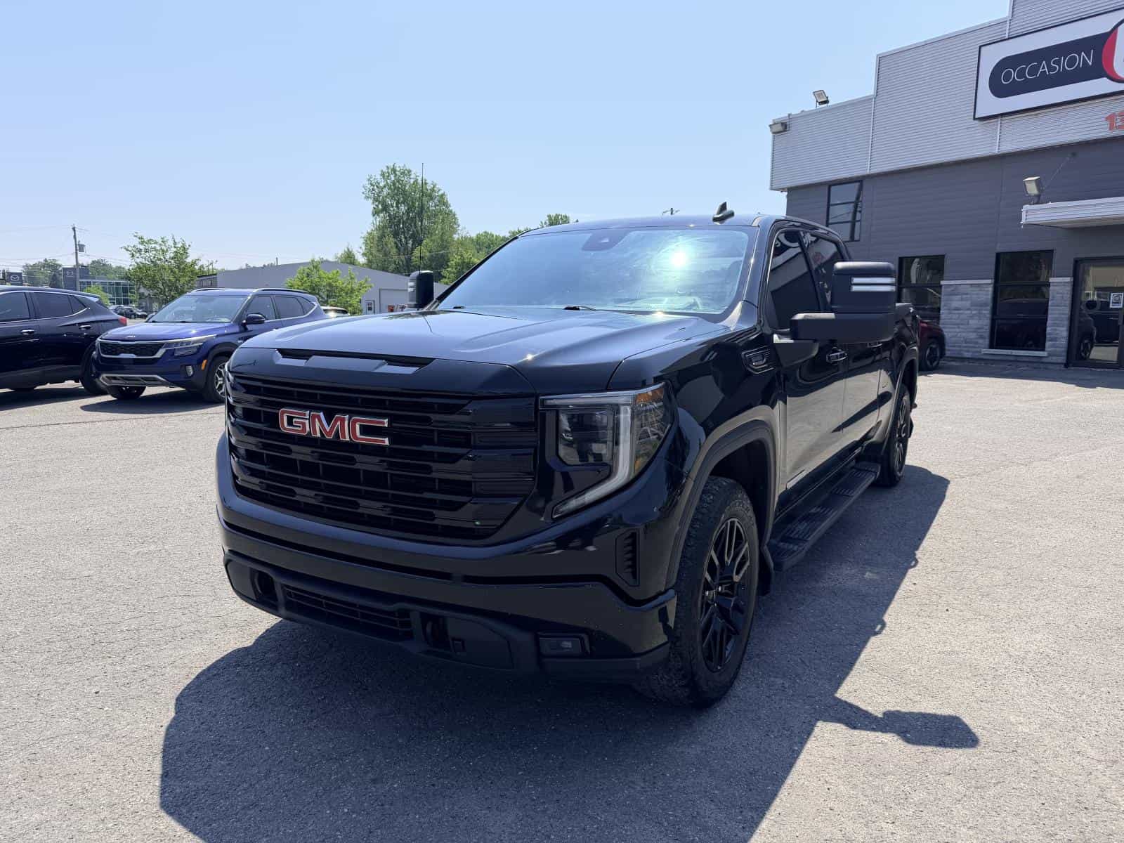 2022 GMC Sierra 1500 Elevation - Image 1