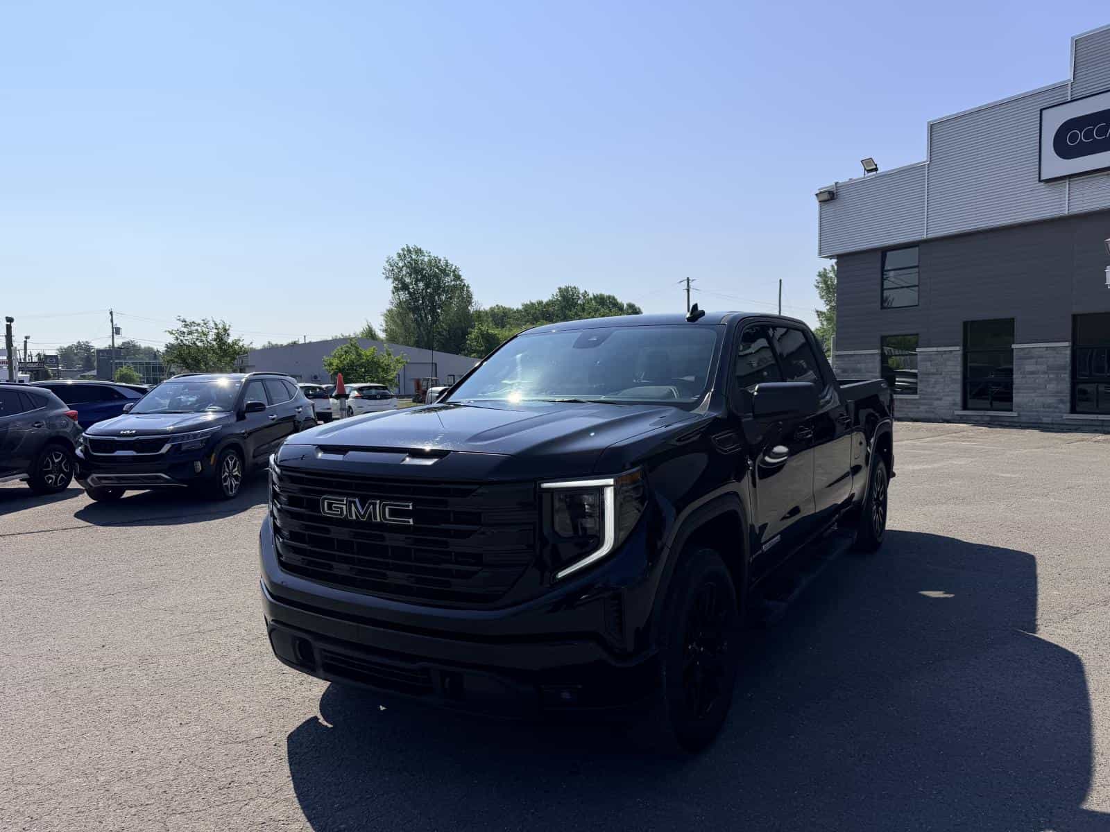 2024 GMC Sierra 1500 Elevation - Image 1