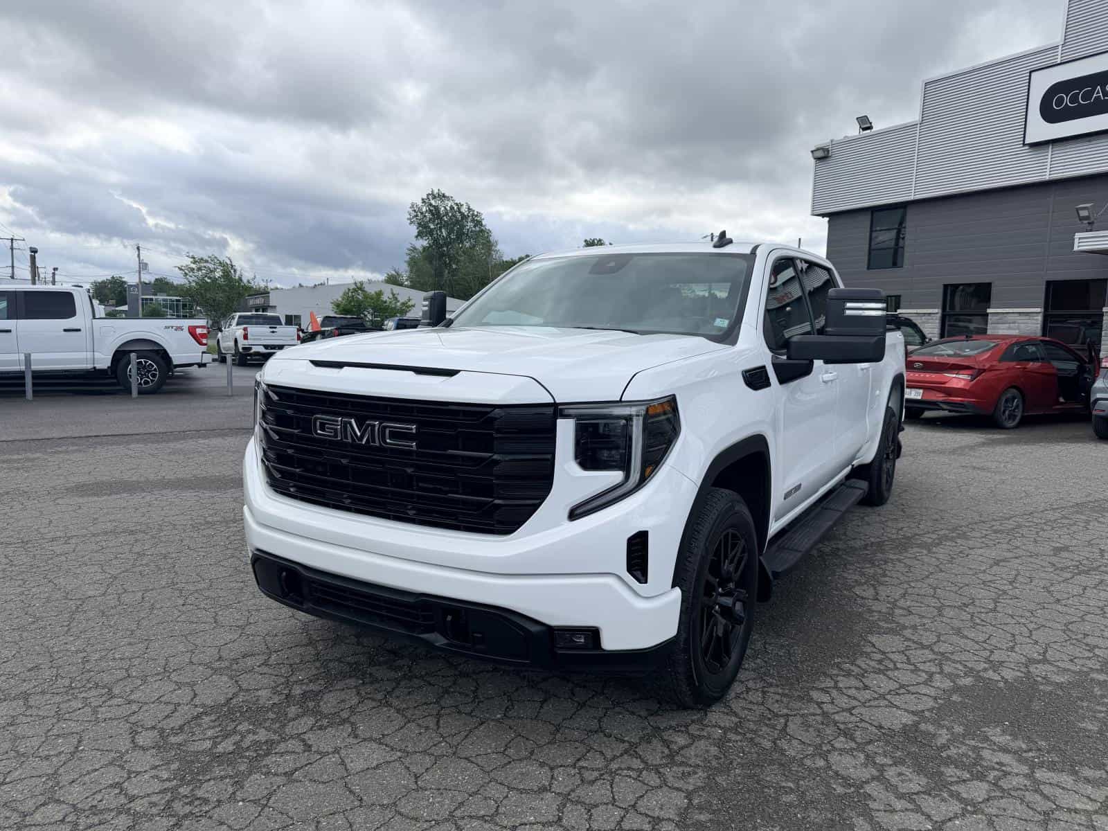 2024 GMC Sierra 1500 Elevation - Image 1