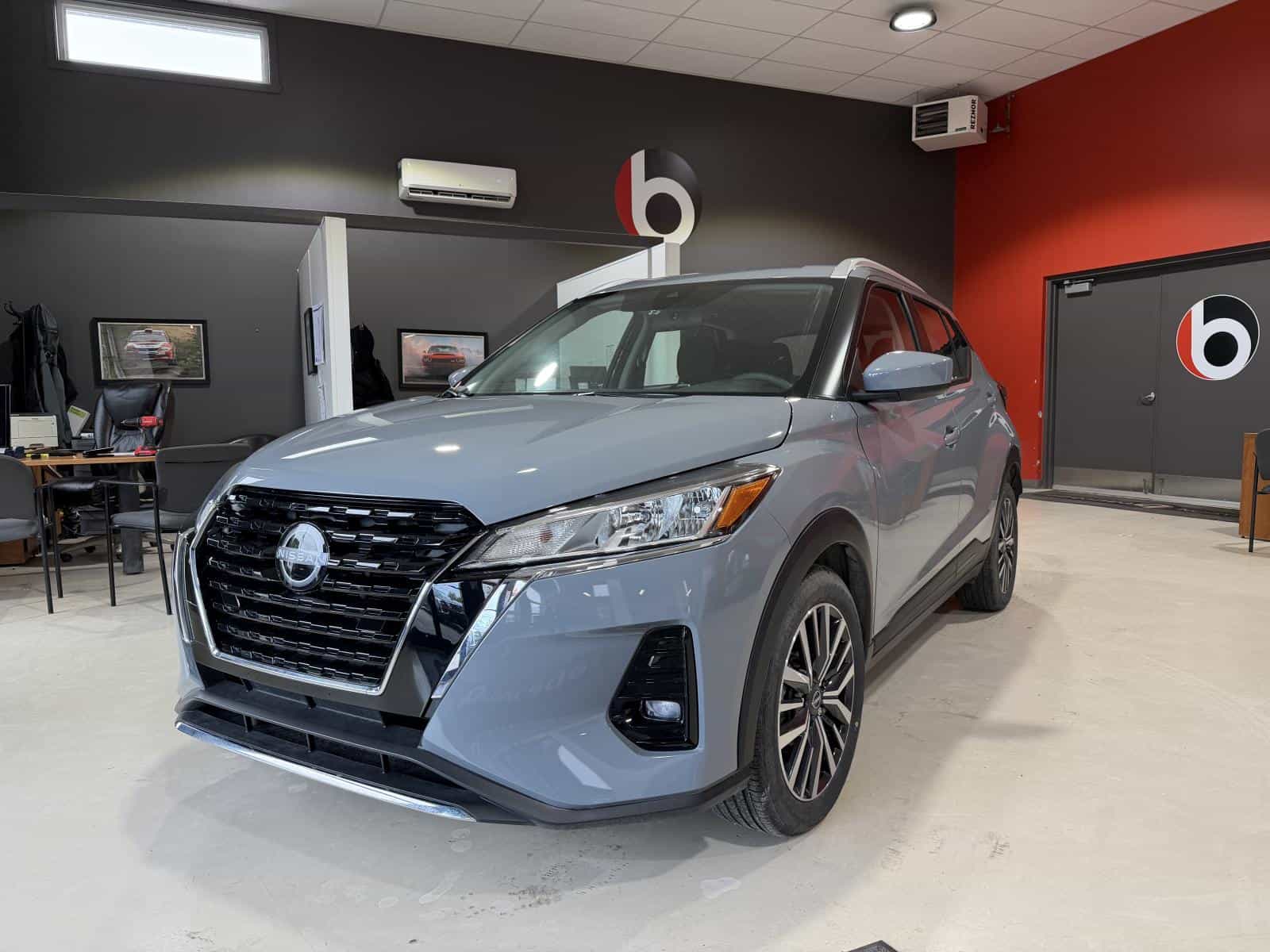 2024 Nissan Kicks SV - Image 1