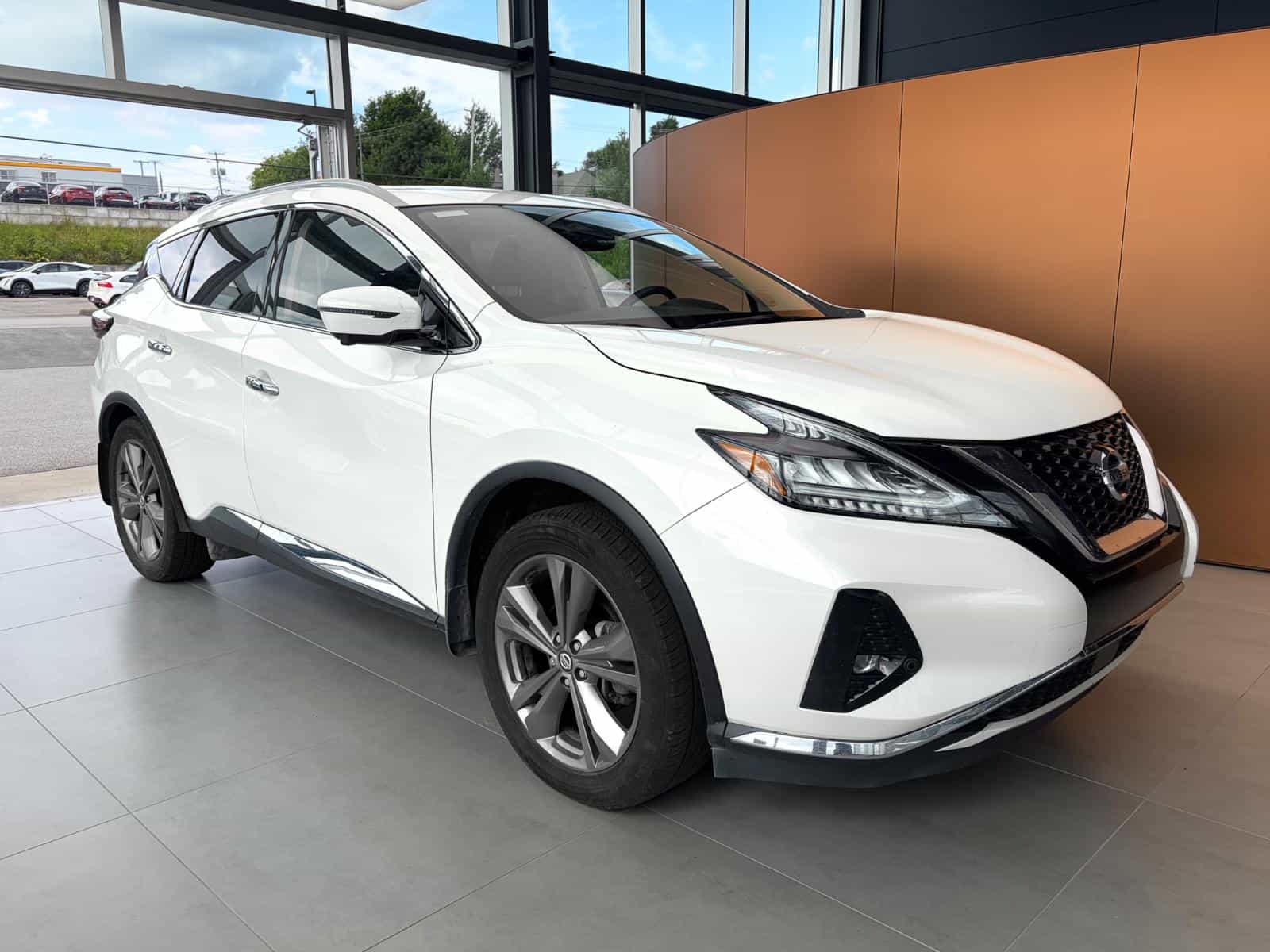 2022 Nissan Murano Platinum - Image 1