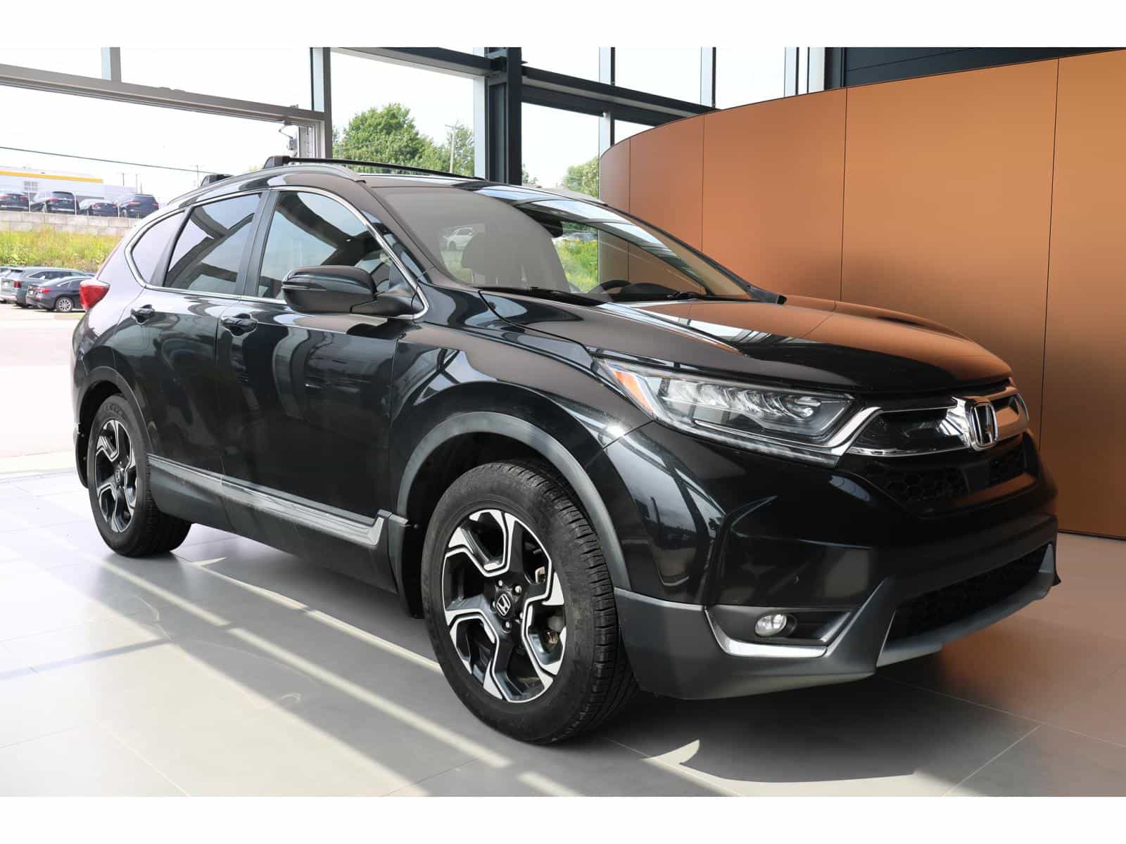 2017 Honda CR-V Touring - Image 1