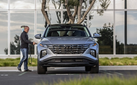 Tucson PHEV et Santa Fe PHEV 2022 – On connaît les prix